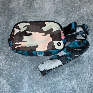 Lululemon Wear Everywhere Belt Bag